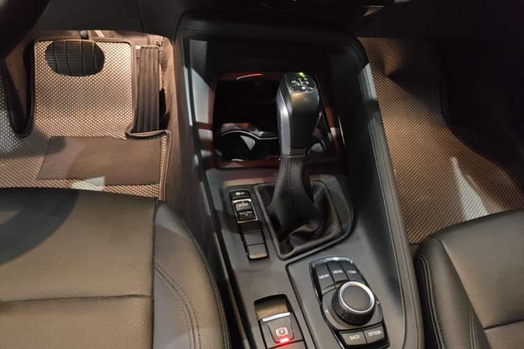 Used BMW X1 2019 sDrive20Li Leading Model Gear Lever