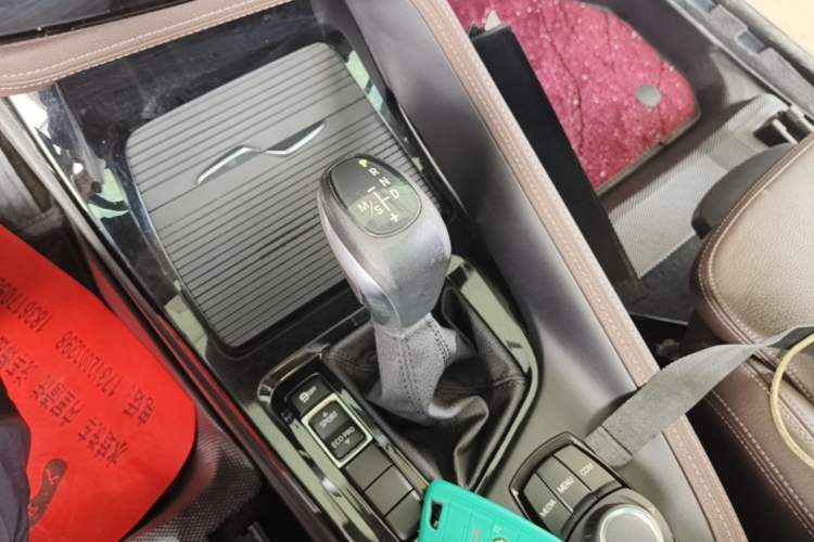 Used BMW X1 2019 sDrive18Li Premium Edition Gear Lever