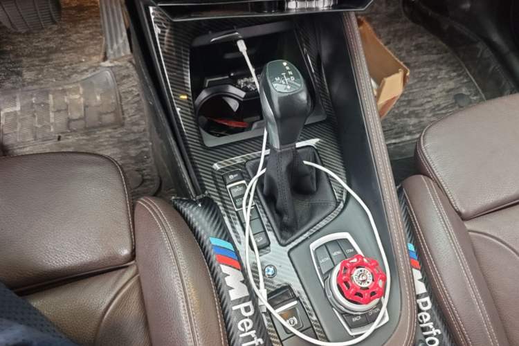 Used BMW X1 2019 sDrive18Li Premium Edition Gear Lever