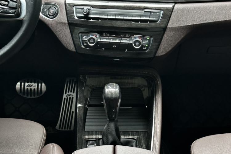 Used BMW X1 2019 xDrive20Li Luxury Model Gear Lever