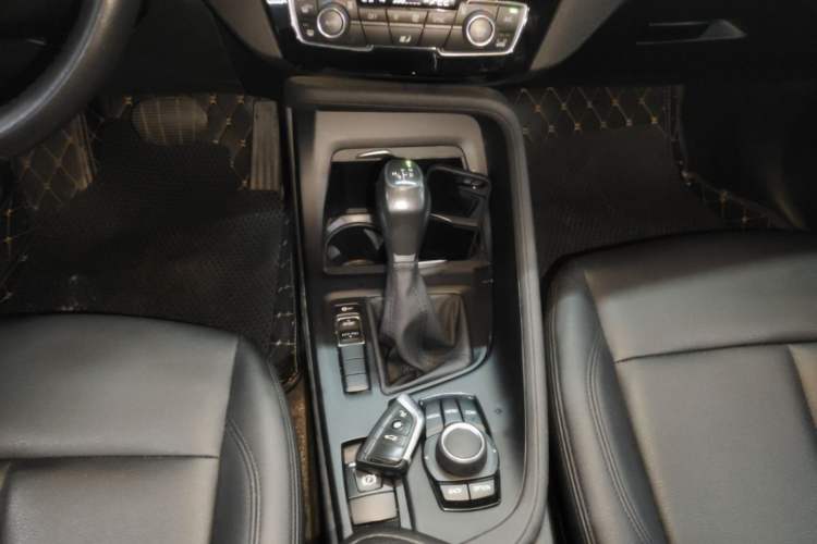 Used BMW X1 2019 sDrive20Li Leading Model Gear Lever