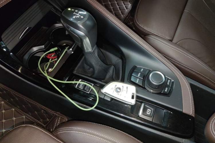 Used BMW X1 2019 sDrive18Li Premium Edition Gear Lever