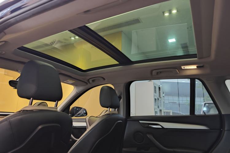 Used BMW X1 2019 sDrive20Li Leading Model Headliner