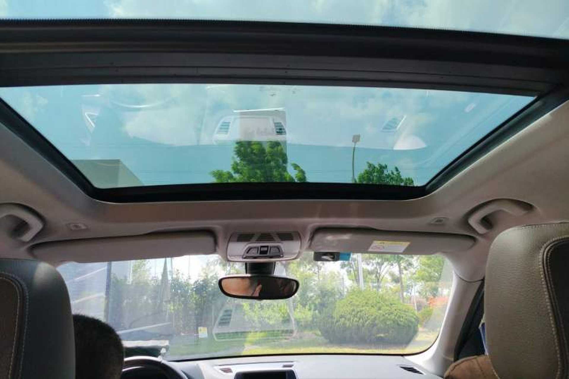 Used BMW X1 2019 sDrive18Li Premium Edition Headliner