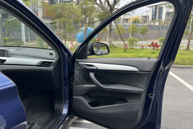 Used BMW X1 2019 sDrive18Li Fashion Model Interior 1