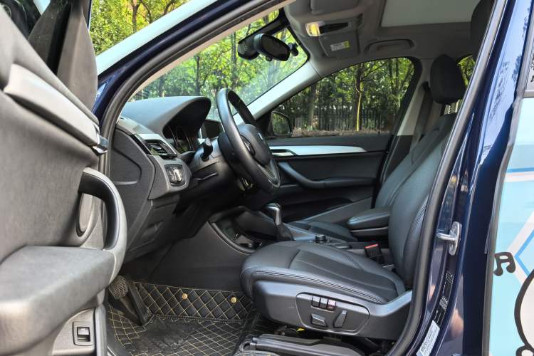 Used BMW X1 2019 sDrive18Li Fashion Model Interior 1