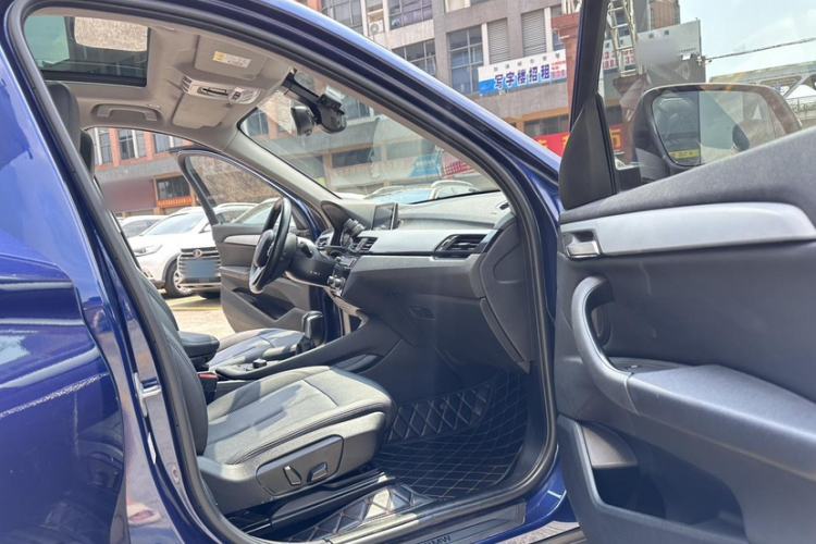 Used BMW X1 2019 sDrive18Li Fashion Model Interior 10