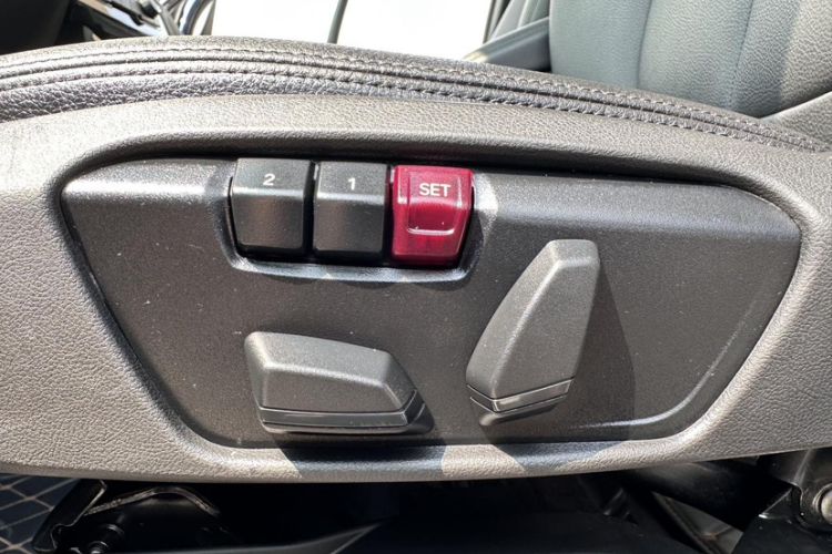 Used BMW X1 2019 sDrive18Li Fashion Model Interior 12