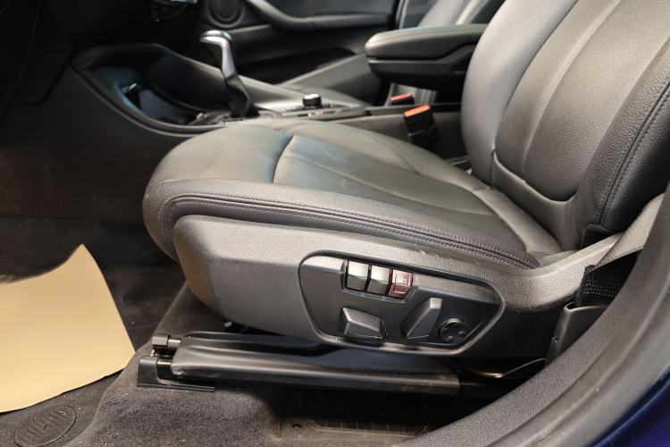 Used BMW X1 2019 sDrive20Li Leading Model Interior 3