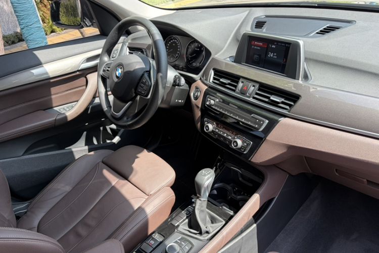 Used BMW X1 2019 sDrive18Li Premium Edition Interior 4