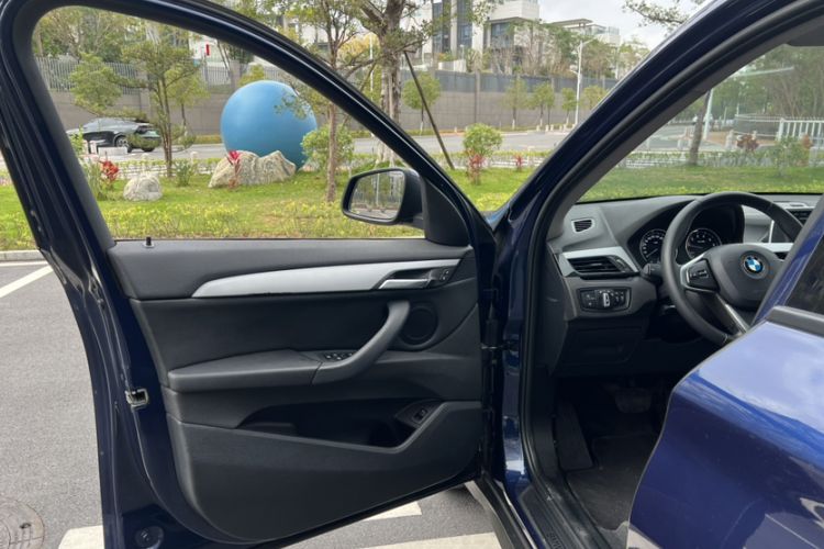 Used BMW X1 2019 sDrive18Li Fashion Model Interior 4