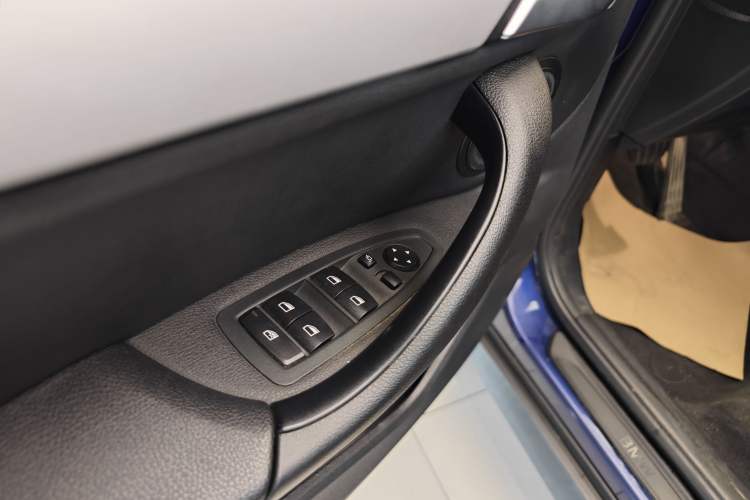 Used BMW X1 2019 sDrive20Li Leading Model Interior 4