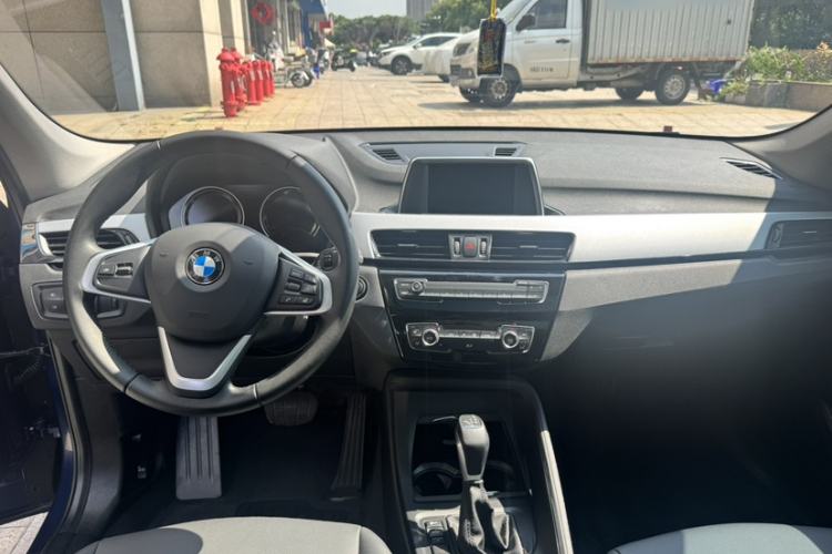 Used BMW X1 2019 sDrive20Li Leading Model Interior 4