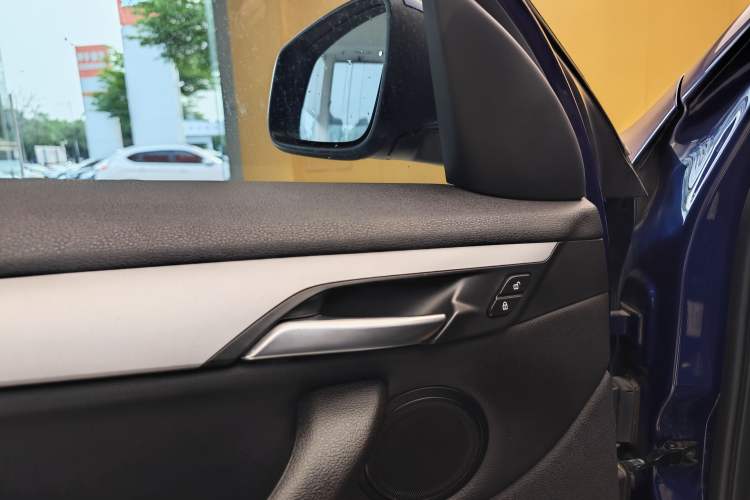 Used BMW X1 2019 sDrive20Li Leading Model Interior 5