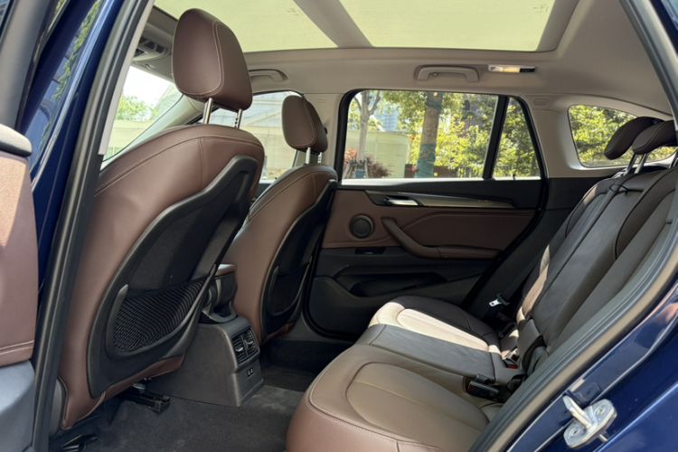 Used BMW X1 2019 sDrive18Li Premium Edition Interior 6