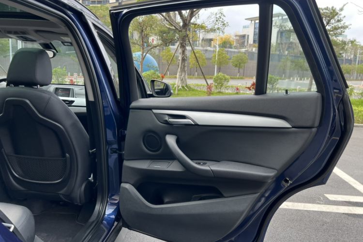 Used BMW X1 2019 sDrive18Li Fashion Model Interior 6