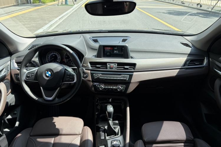 Used BMW X1 2019 sDrive18Li Premium Edition Interior 9