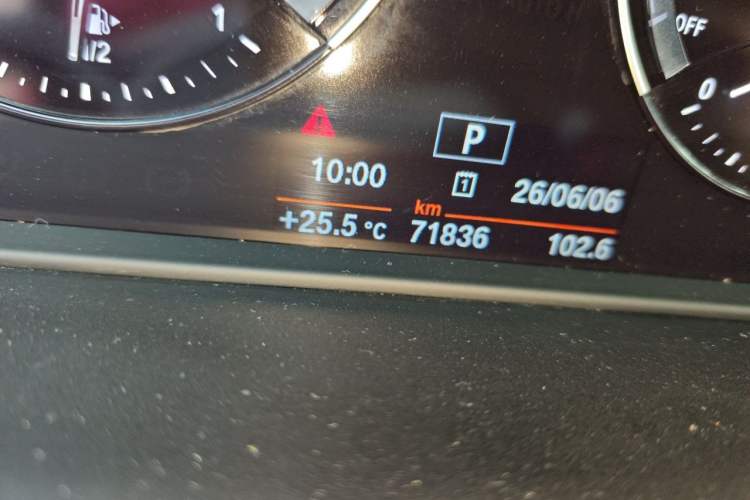 Used BMW X1 2019 sDrive18Li Fashion Model Odometer Close Up