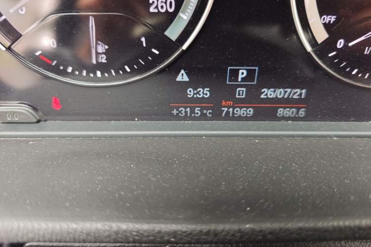 Used BMW X1 2019 sDrive18Li Premium Edition Odometer Close Up