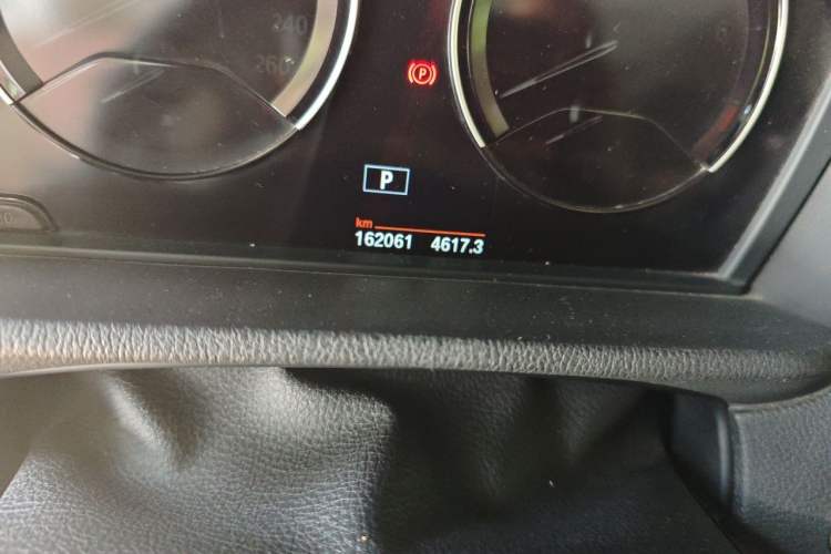 Used BMW X1 2019 sDrive18Li Fashion Model Odometer Close Up