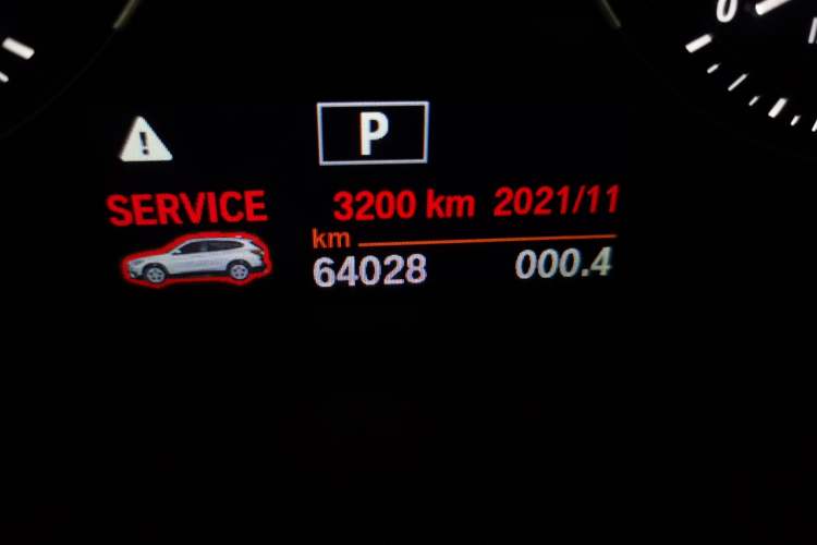 Used BMW X1 2019 sDrive18Li Fashion Model Odometer Close Up