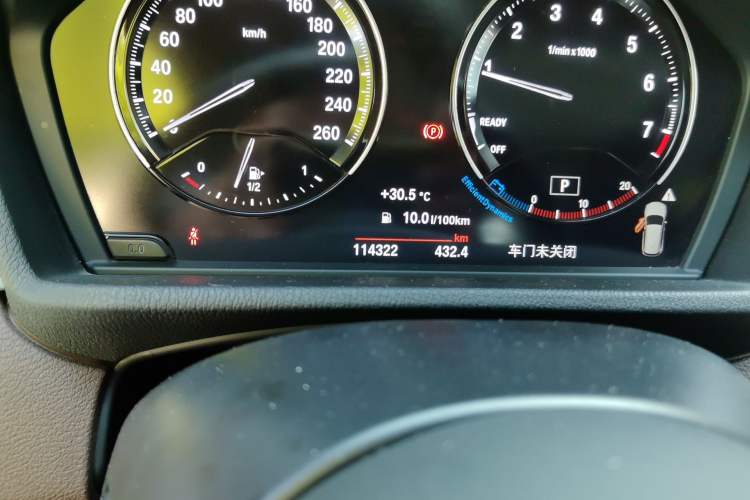 Used BMW X1 2019 xDrive20Li Luxury Model Odometer Close Up