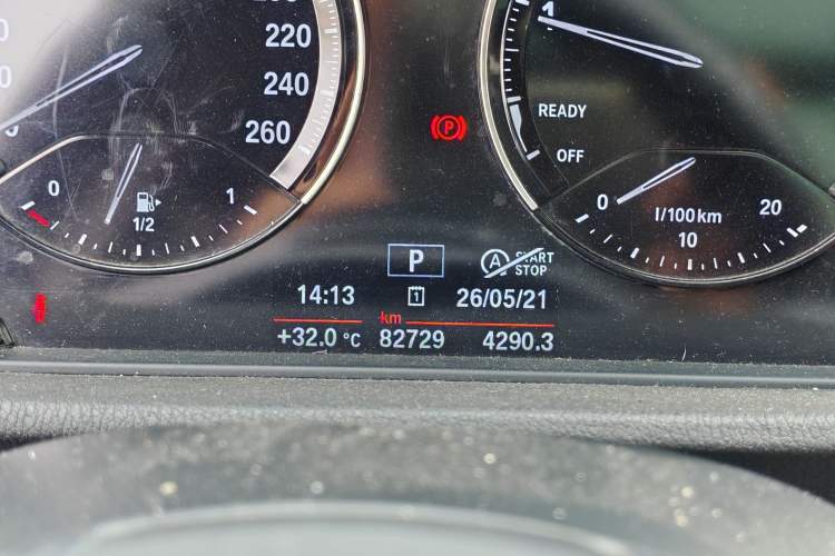 Used BMW X1 2019 sDrive18Li Premium Edition Odometer Close Up