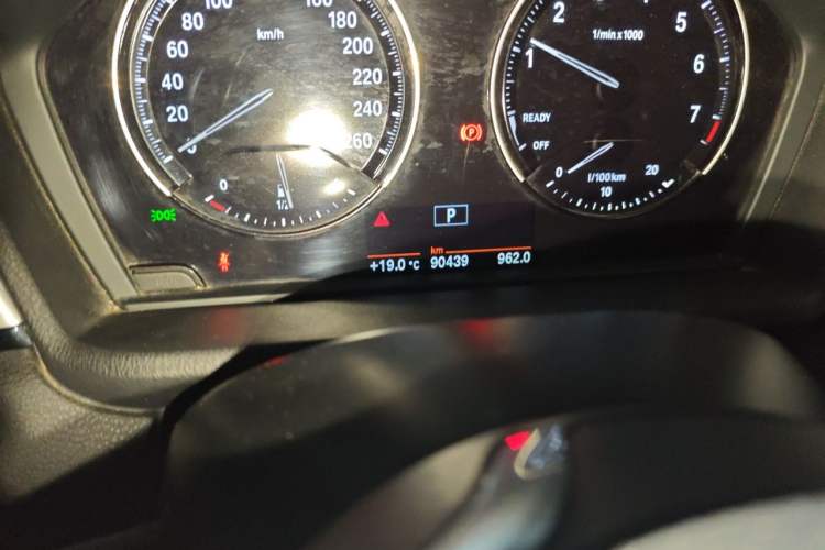 Used BMW X1 2019 sDrive18Li Fashion Model Odometer Close Up