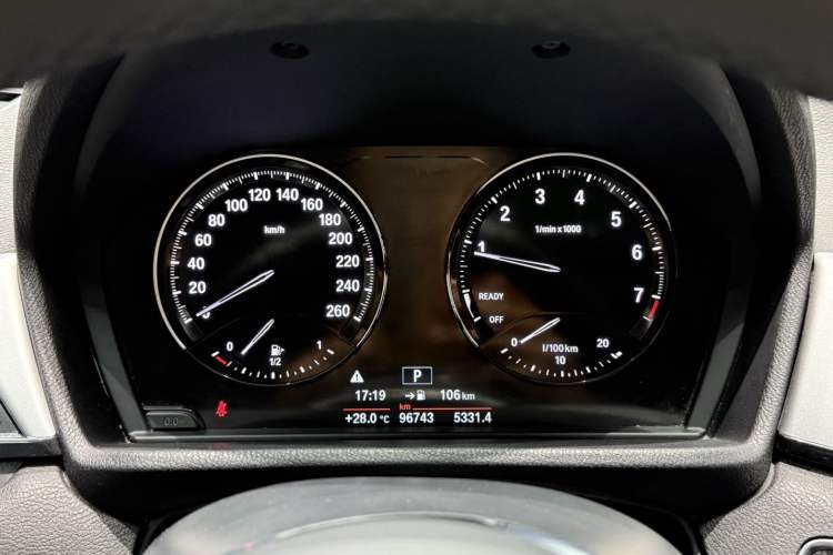 Used BMW X1 2019 sDrive20Li Leading Model Odometer Close Up