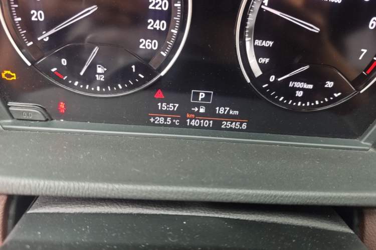 Used BMW X1 2019 sDrive18Li Premium Edition Odometer Close Up