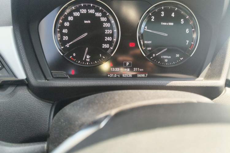 Used BMW X1 2019 sDrive18Li Fashion Model Odometer Close Up