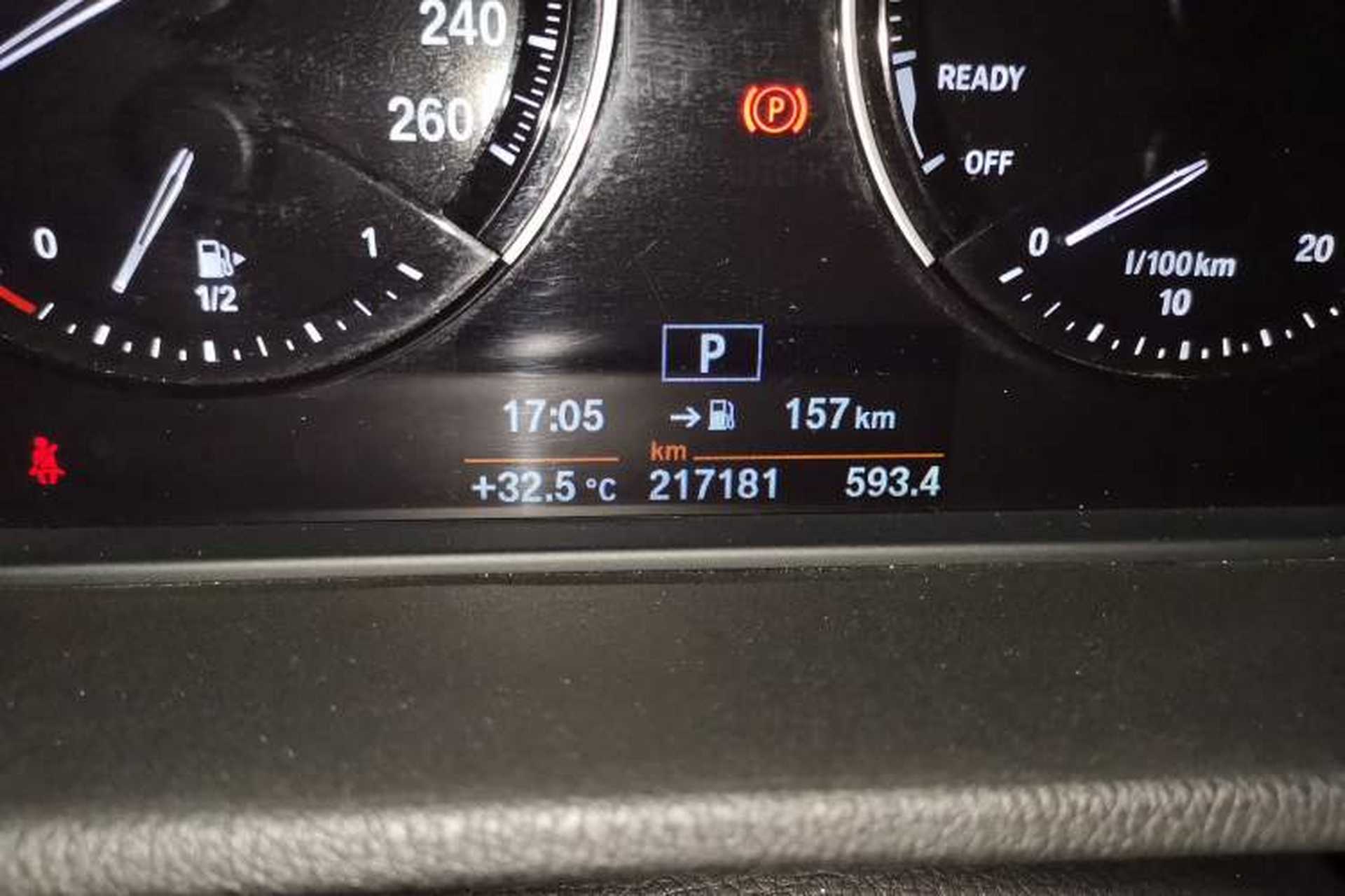 Used BMW X1 2019 sDrive20Li Leading Model Odometer Close Up