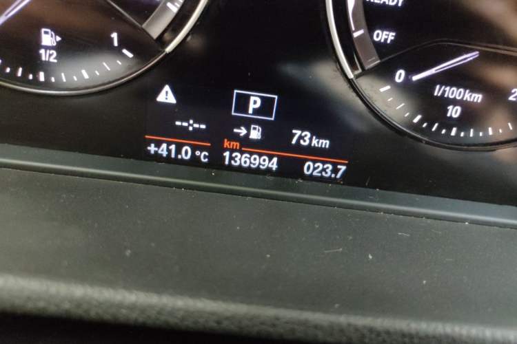Used BMW X1 2019 sDrive18Li Premium Edition Odometer Close Up