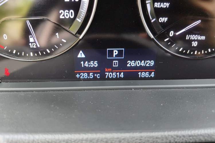 Used BMW X1 2019 sDrive18Li Premium Edition Odometer Close Up