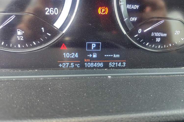 Used BMW X1 2019 sDrive20Li Leading Model Odometer Close Up