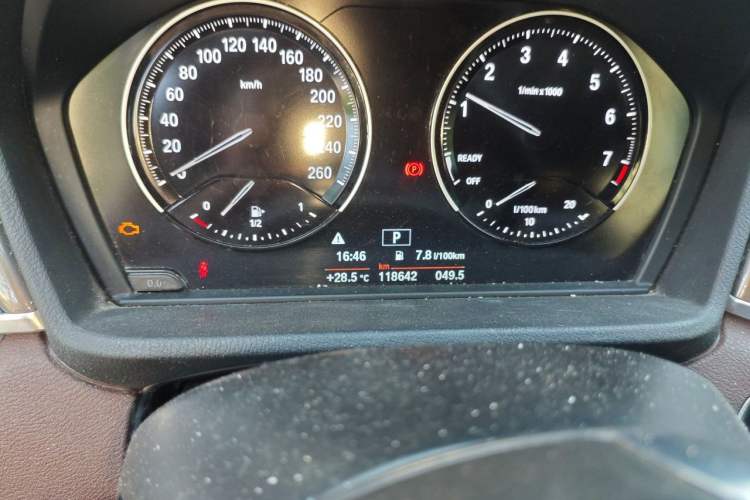 Used BMW X1 2019 sDrive18Li Premium Edition Odometer Close Up
