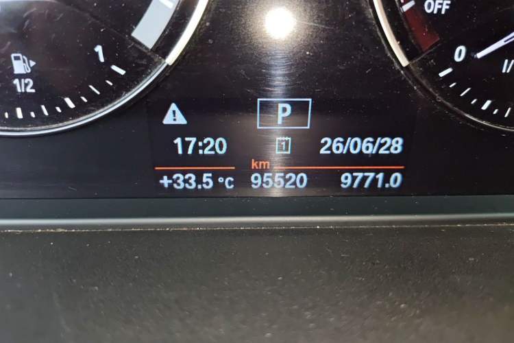 Used BMW X1 2019 sDrive18Li Fashion Model Odometer Close Up