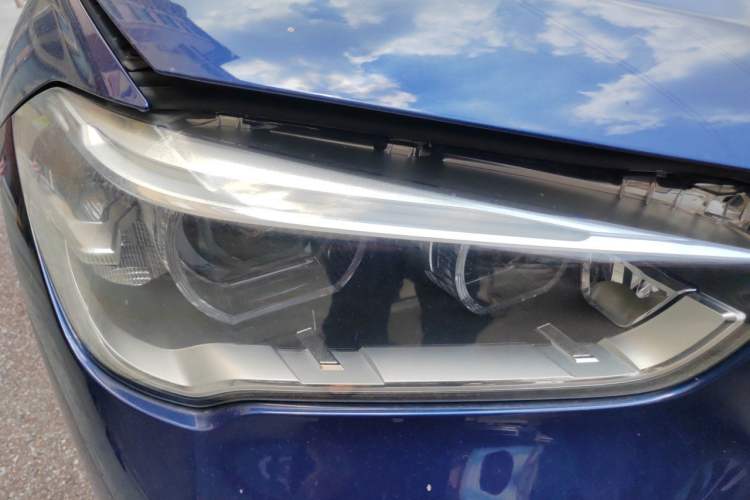 Used BMW X1 2019 xDrive20Li Luxury Model Right Front Headlight