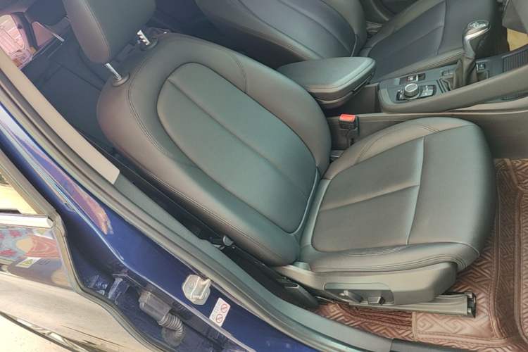 Used BMW X1 2019 sDrive20Li Leading Model Right Front Seat