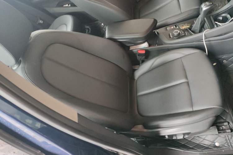 Used BMW X1 2019 sDrive18Li Fashion Model Right Front Seat