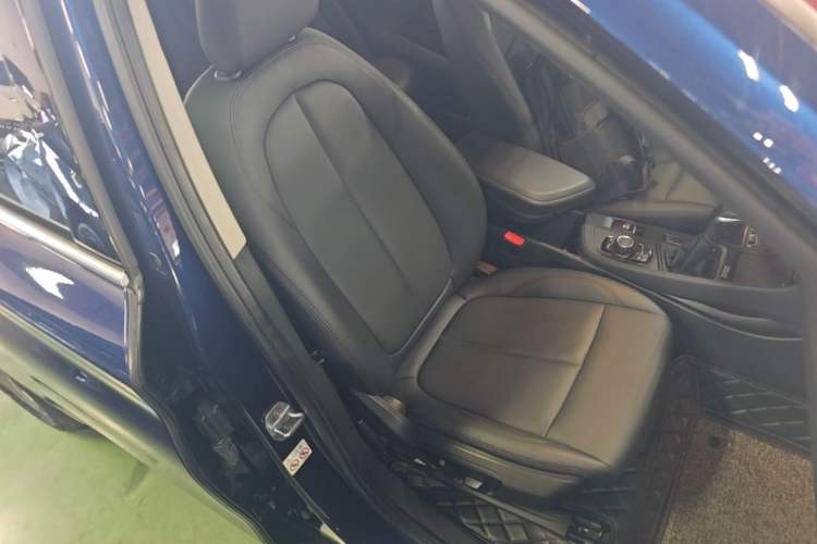 Used BMW X1 2019 sDrive20Li Leading Model Right Front Seat