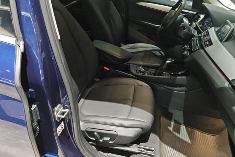 Used BMW X1 2019 sDrive20Li Leading Model Right Front Seat