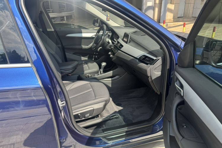 Used BMW X1 2019 sDrive20Li Leading Model Right Front Seat
