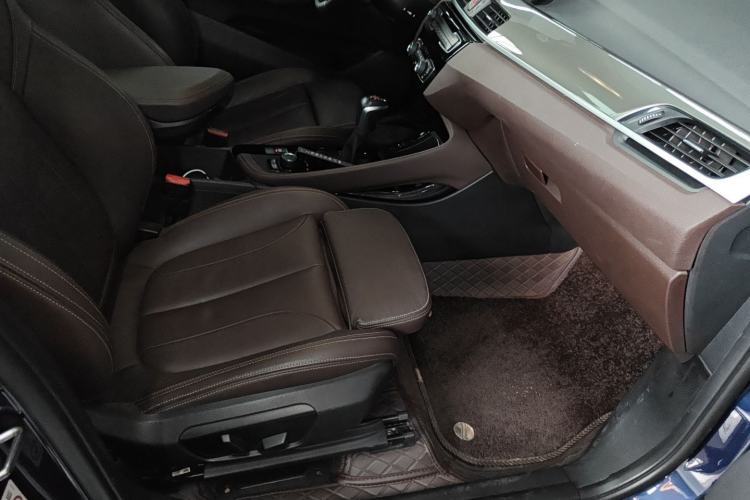 Used BMW X1 2019 sDrive18Li Premium Edition Right Front Seat