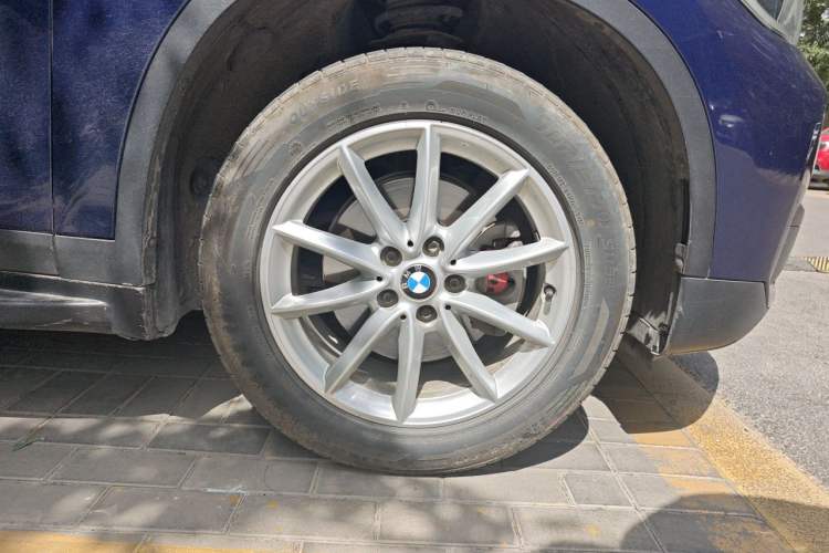 Used BMW X1 2019 sDrive18Li Fashion Model Right Front Wheel Hub
