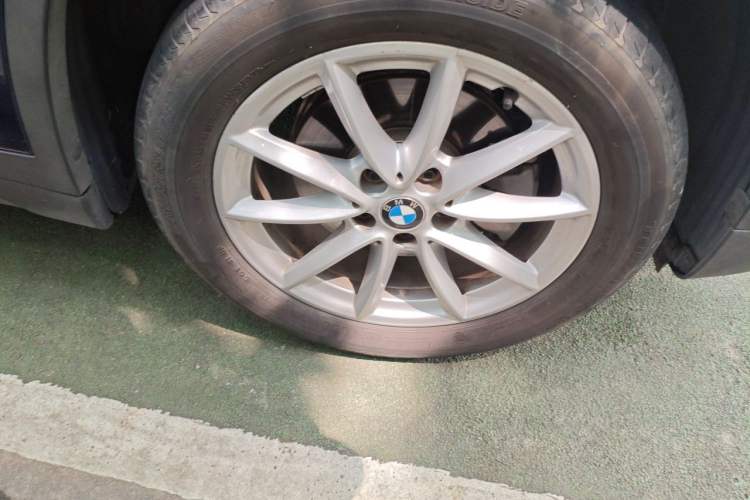 Used BMW X1 2019 sDrive18Li Fashion Model Right Front Wheel Hub