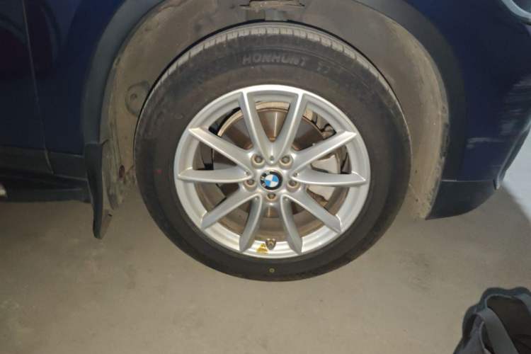 Used BMW X1 2019 sDrive18Li Fashion Model Right Front Wheel Hub