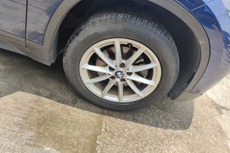Used BMW X1 2019 sDrive18Li Fashion Model Right Front Wheel Hub