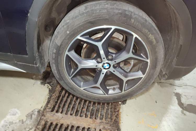 Used BMW X1 2019 sDrive18Li Premium Edition Right Front Wheel Hub