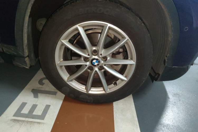 Used BMW X1 2019 sDrive18Li Fashion Model Right Front Wheel Hub